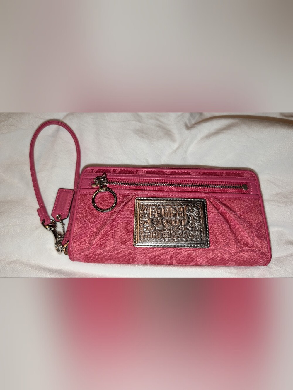 Coach Poppy Signature Jacquard Zippy Wristlet Wallet Pink Silver VGUC